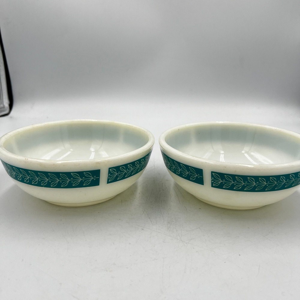 Vintage Pyrex Double Tough Teal Laurel Leaf Cereal Bowls Set of 2‎ MCM 6"